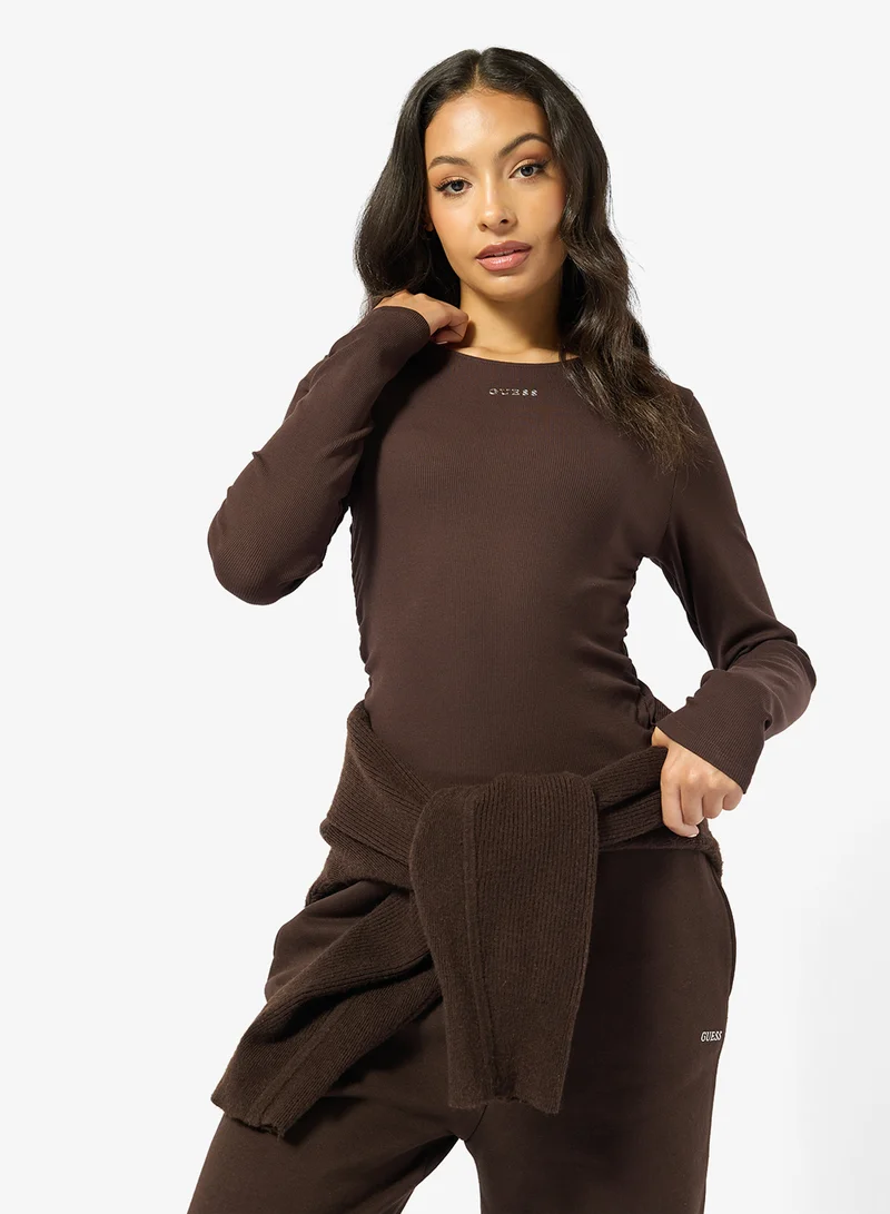 جس بلوزة بأكمام طويلة وياقة مستديرة بنمط مضلع